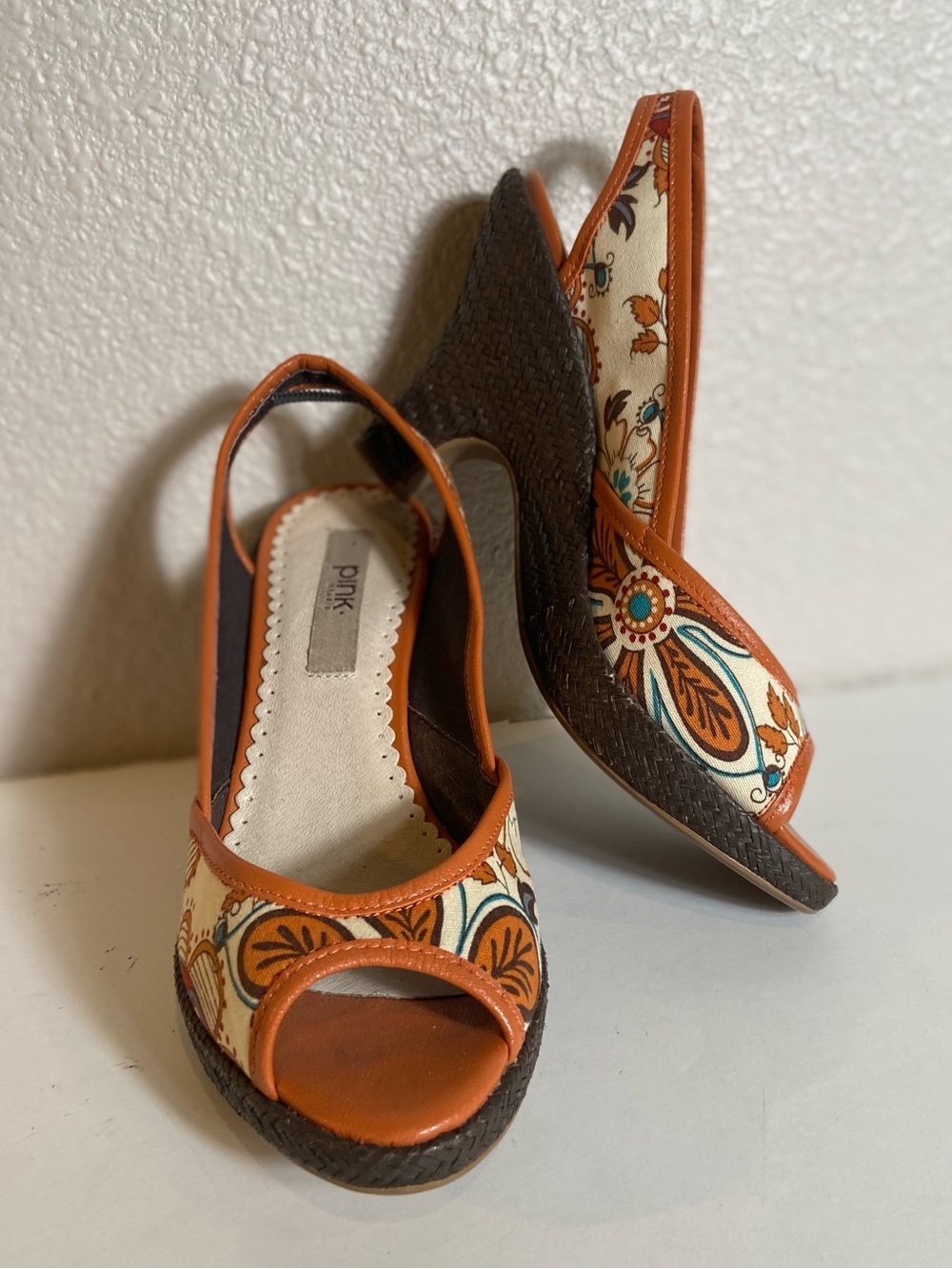 Pink Studio~Colorful Floral Pattern~Peep Toe~Slingback~Weave Wedge Heel~Size 6.5
